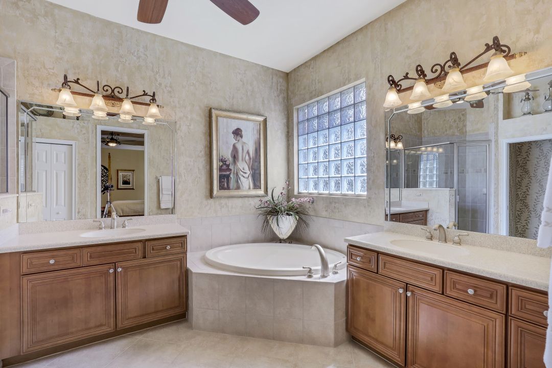 10327 Gator Bay Ct, Naples, FL 34120