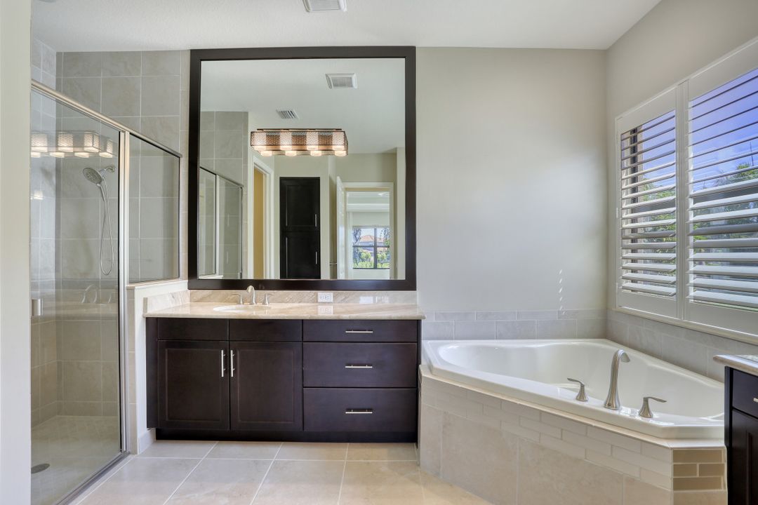 11571 Meadowrun Cir, Fort Myers, FL 33913