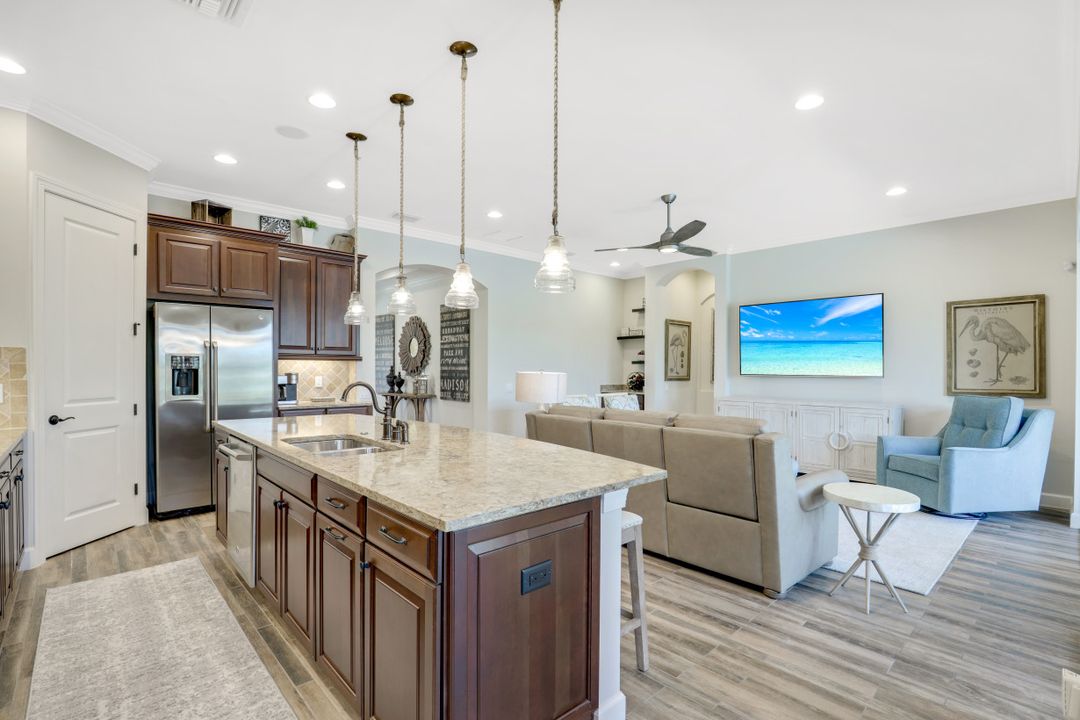 8697 Cavano St, Naples, FL 34119