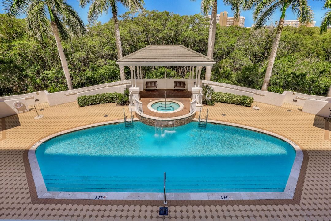 315 Dunes Blvd #604, Naples, FL 34110