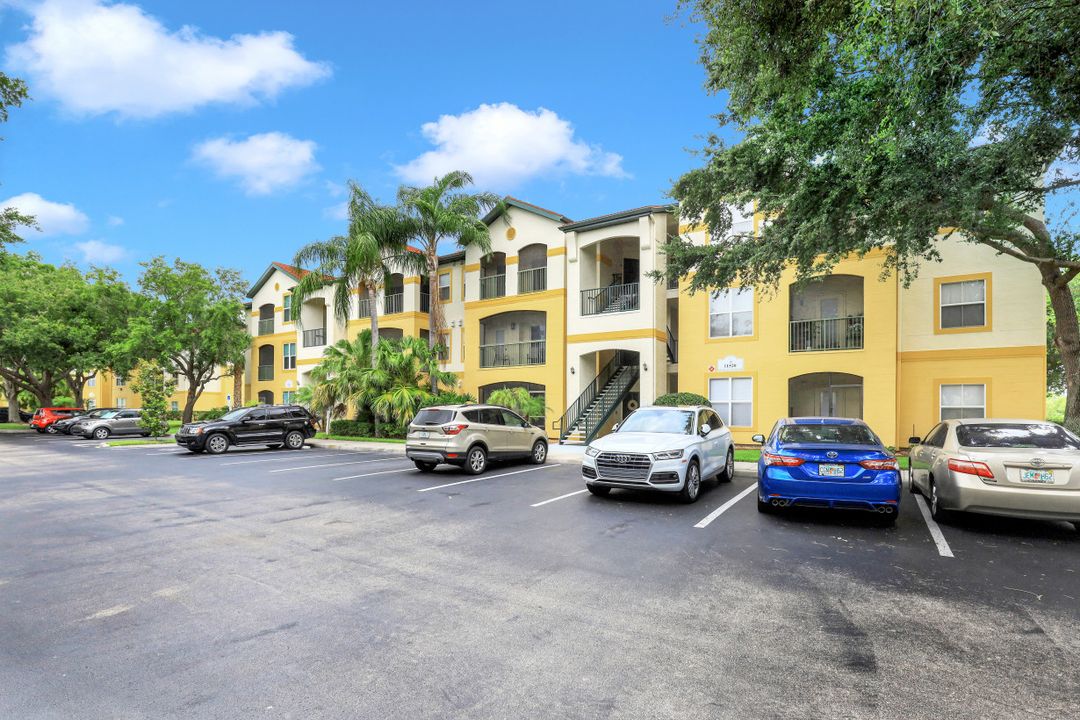 11520 Villa Grand #1007, Fort Myers, FL 33913
