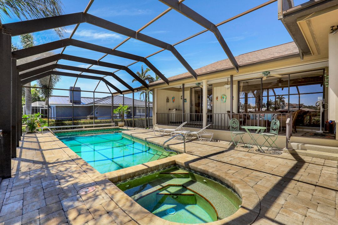 435 Nassau Ct, Marco Island, FL 34145