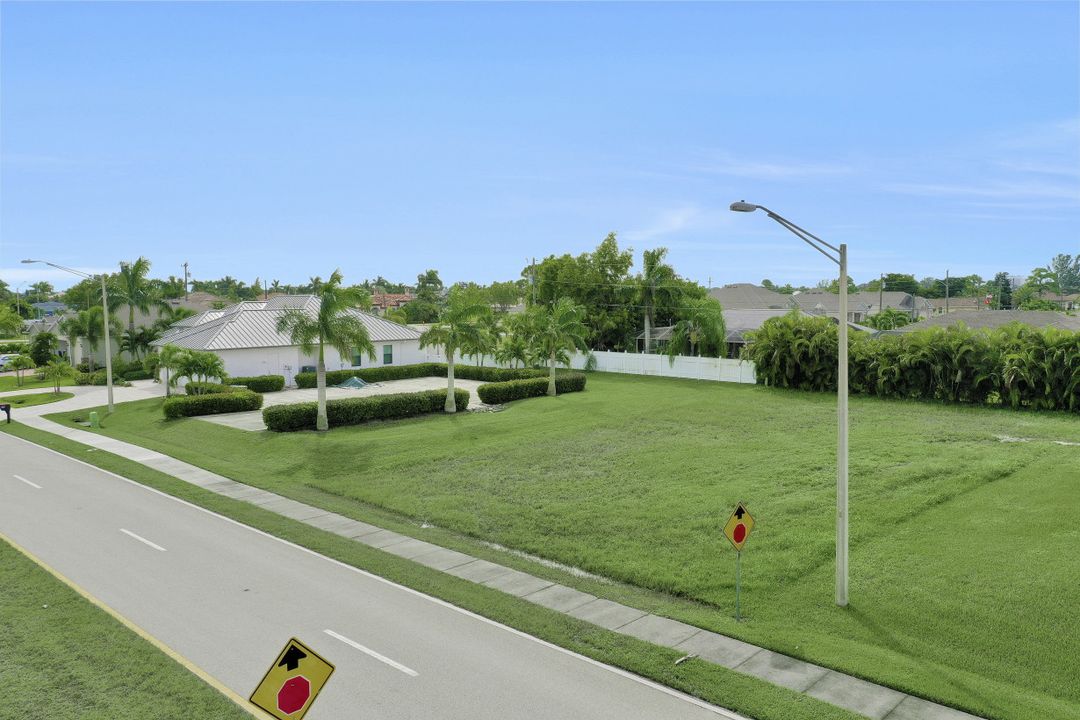 1616 Beach Pkwy W, Cape Coral, FL 33914