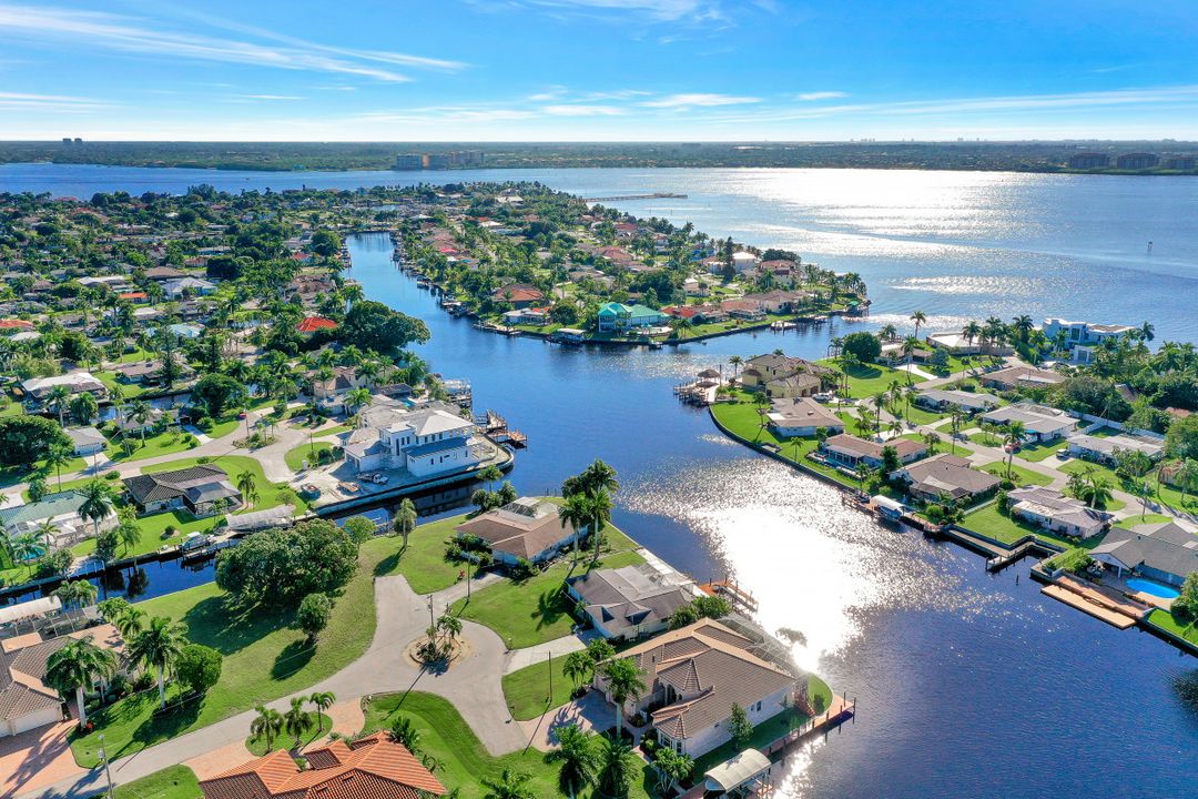 5386 Del Monte Ct, Cape Coral, FL 33904
