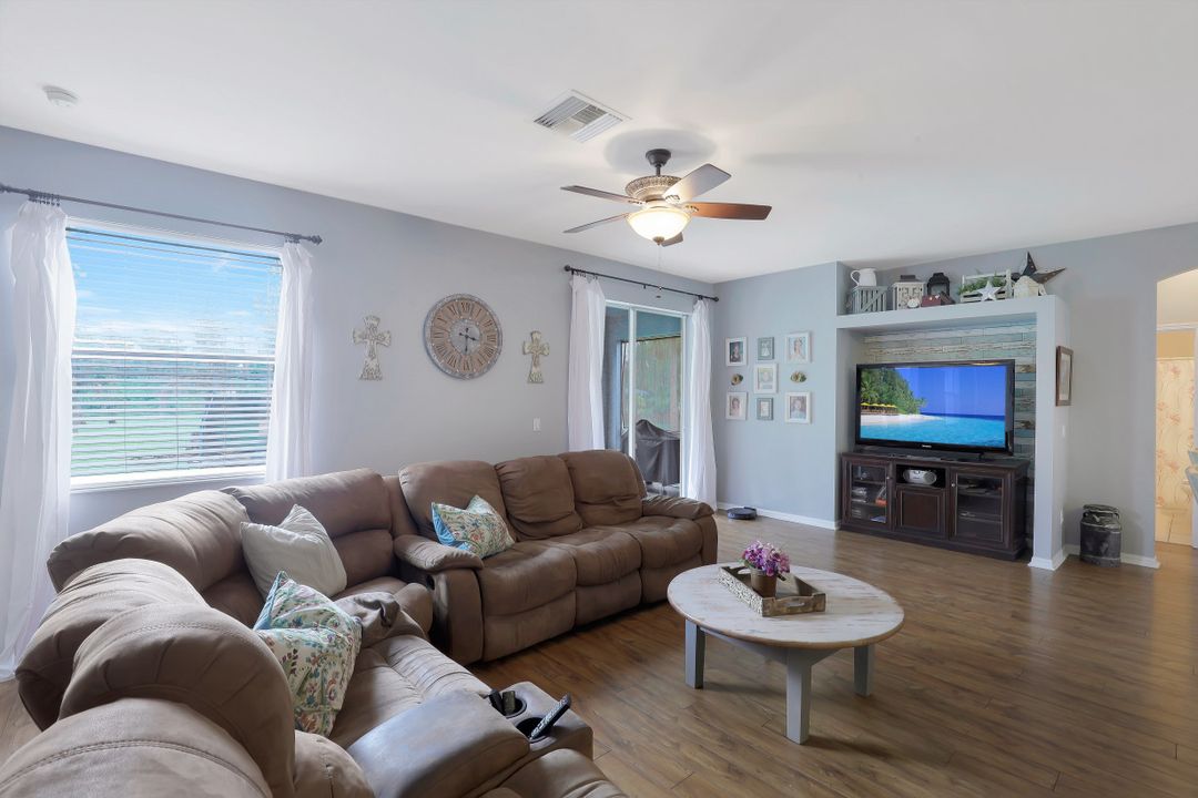 3531 12th Ave NE, Naples, FL 34120