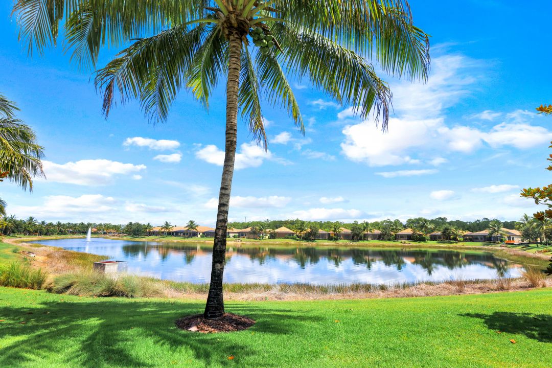 9160 Isla Bella Cir, Bonita Springs, FL 34135