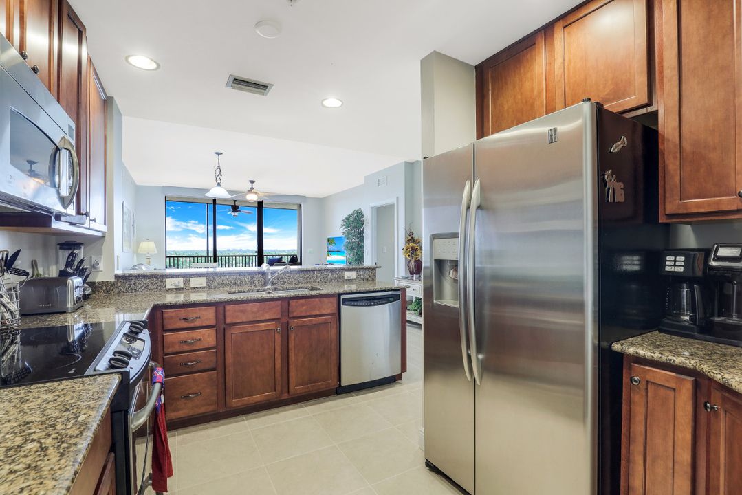 5793 Cape Harbour Dr #716, Cape Coral, FL 33914