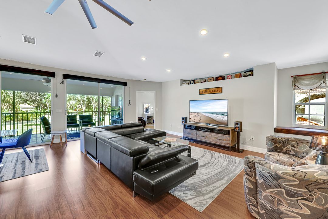 2426 Orchid Bay Dr # F-204, Naples, FL 34109