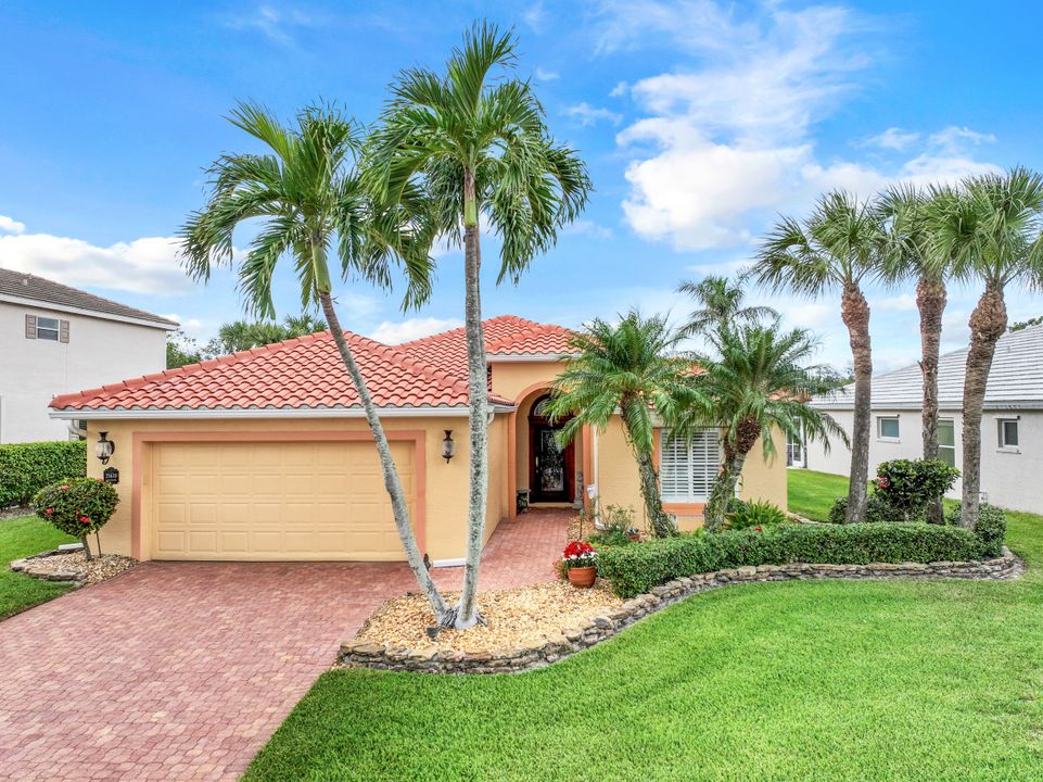 25670 Springtide Ct, Bonita Springs, FL 34135
