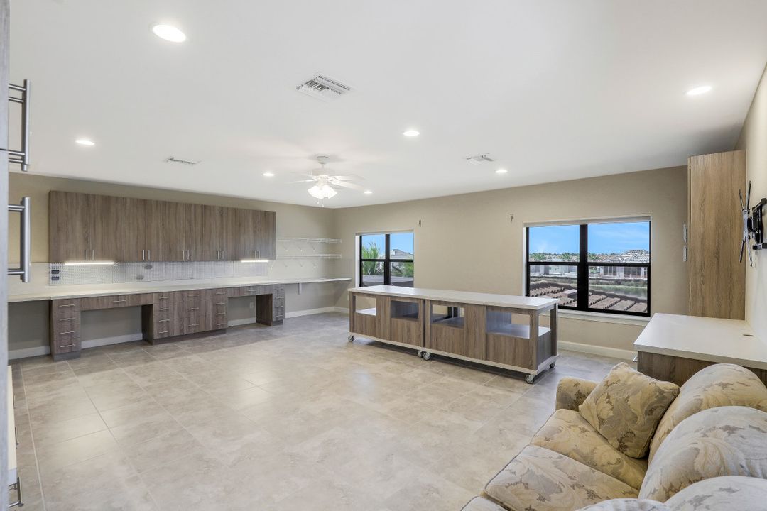 3341 Fanny Bay Ln, Naples, FL 34114