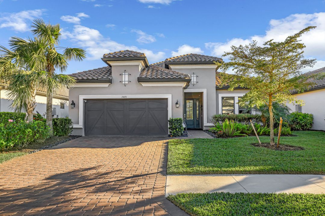 19693 Estero Pointe Ln, Fort Myers, FL 33908