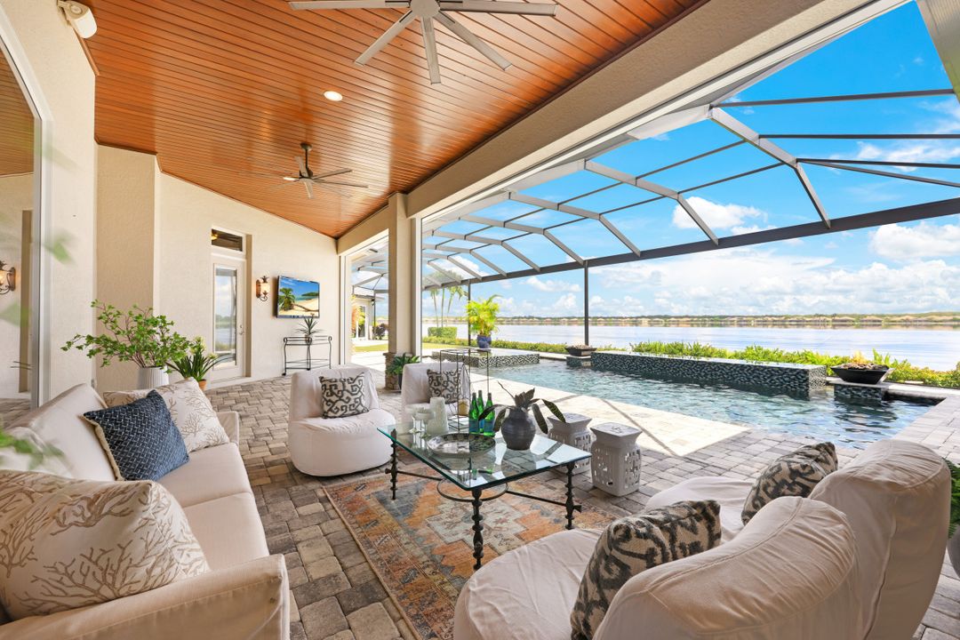 9337 Granite Ct, Naples, FL 34120