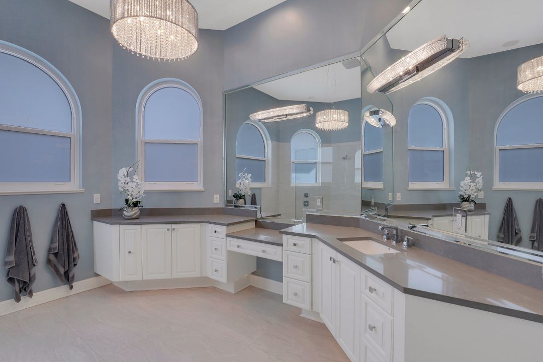 2790 Olde Cypress Dr, Naples, FL 34119