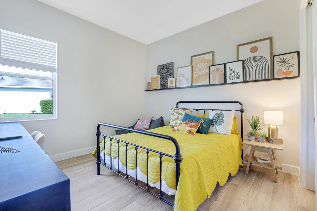 18421 WildBlue Blvd, Fort Myers, FL 33913