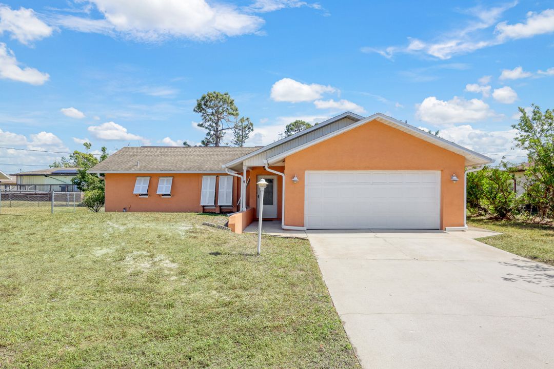 17421 Delaware Rd, Fort Myers, FL 33967