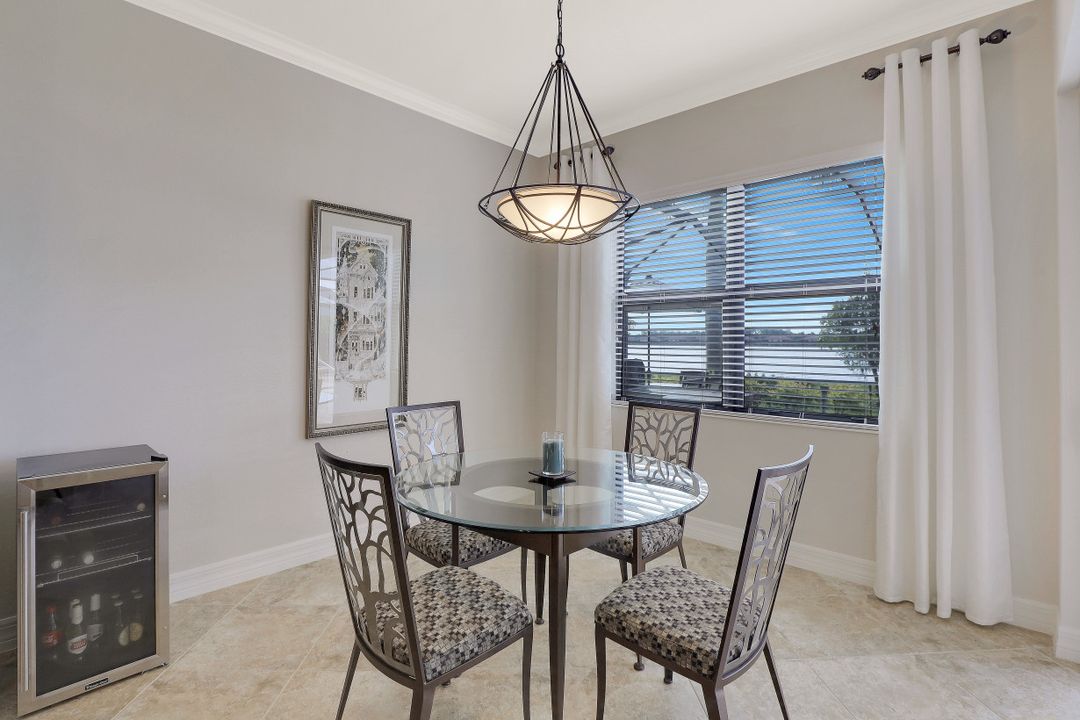 10066 Biscayne Bay Ln, Naples, FL 34120