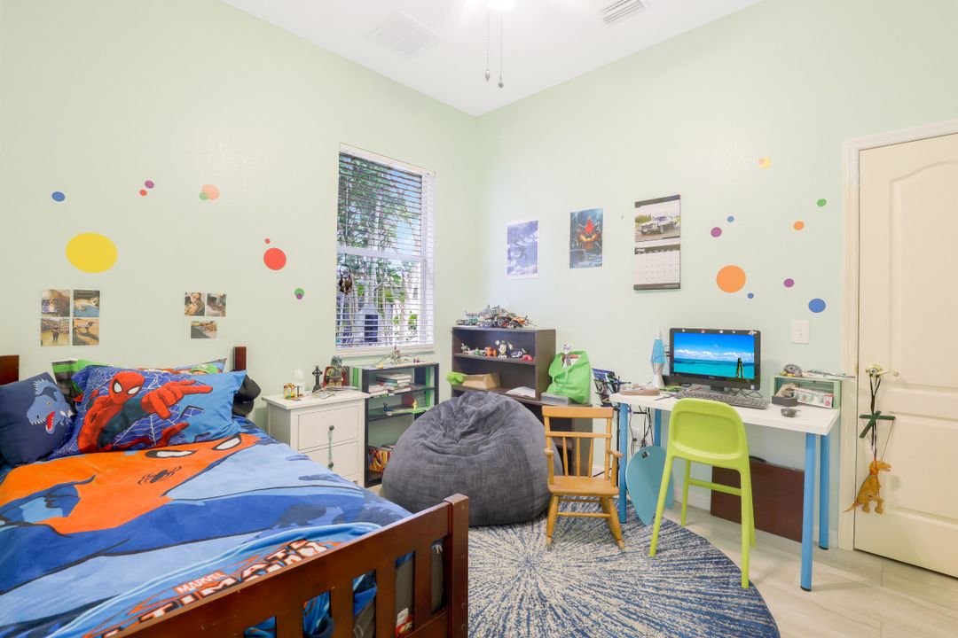 118 NE 21st Ave, Cape Coral, FL 33909