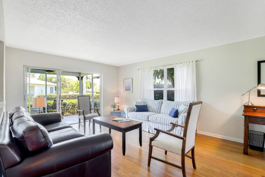 3300 Binnacle Dr #101, Naples, FL 34103