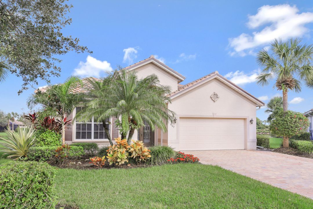 9167 Shale Ct, Naples, FL 34120