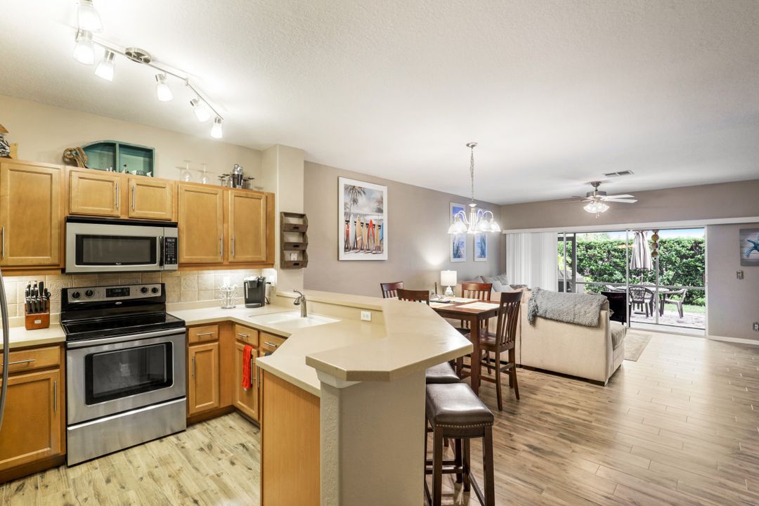 10063 Pacific Pines Ave, Fort Myers, FL 33966