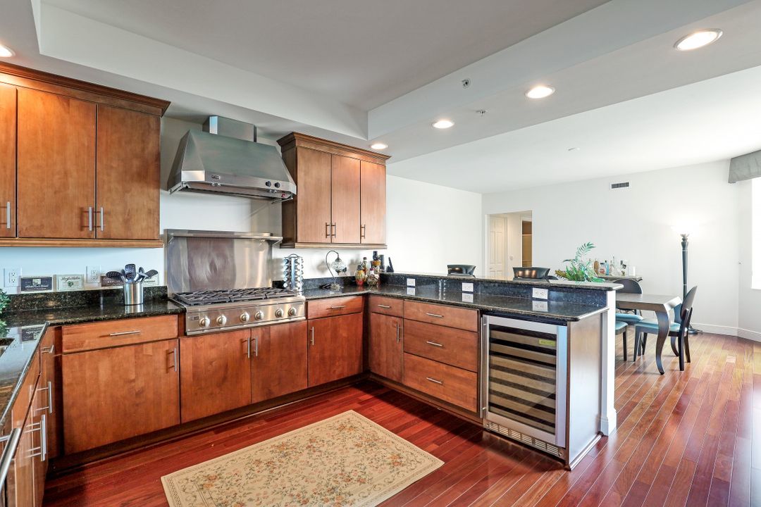 275 Indies Way #1605, Naples, FL 34110