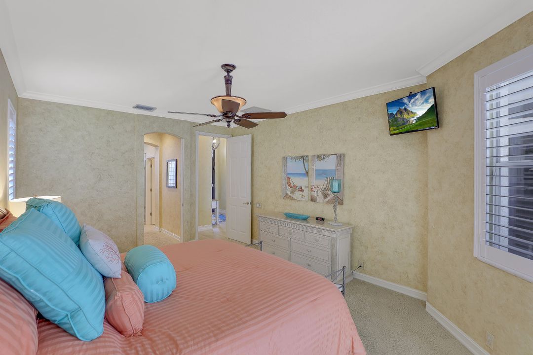 1900 Lagoon Ln, Cape Coral, FL 33914