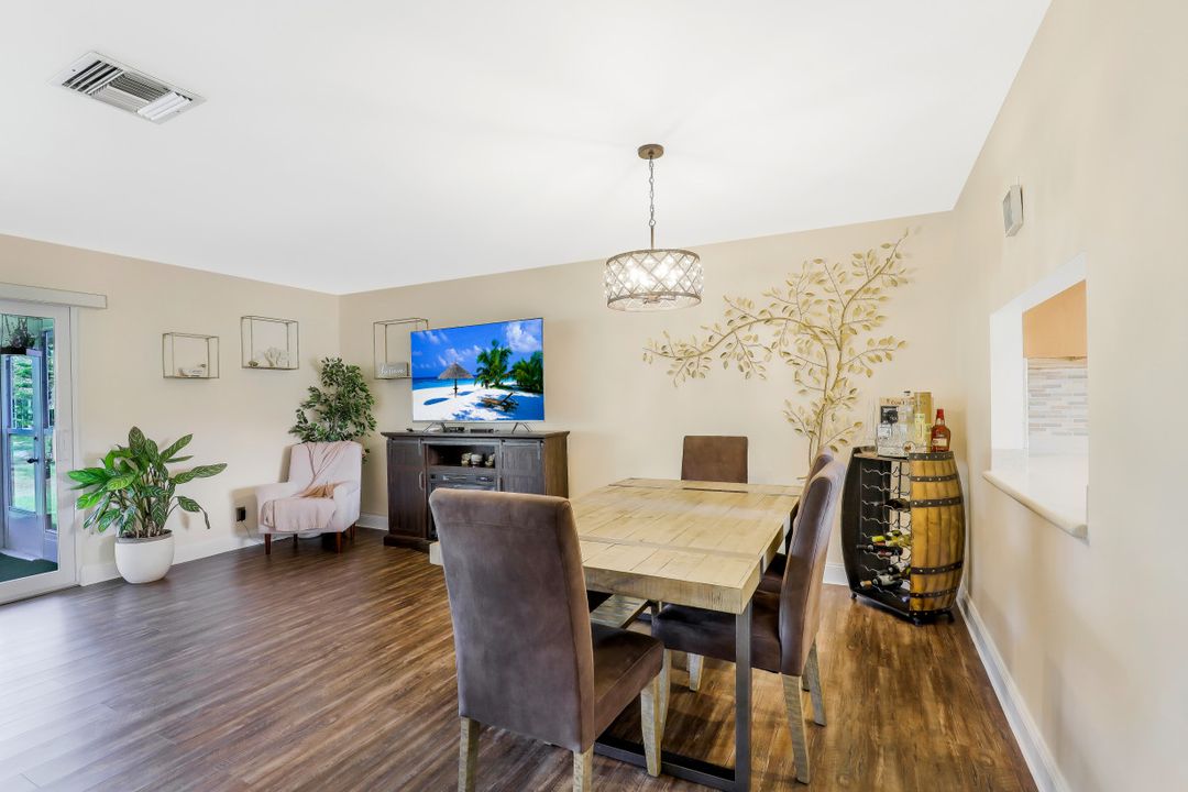 51 Glades Blvd #2, Naples, FL 34112