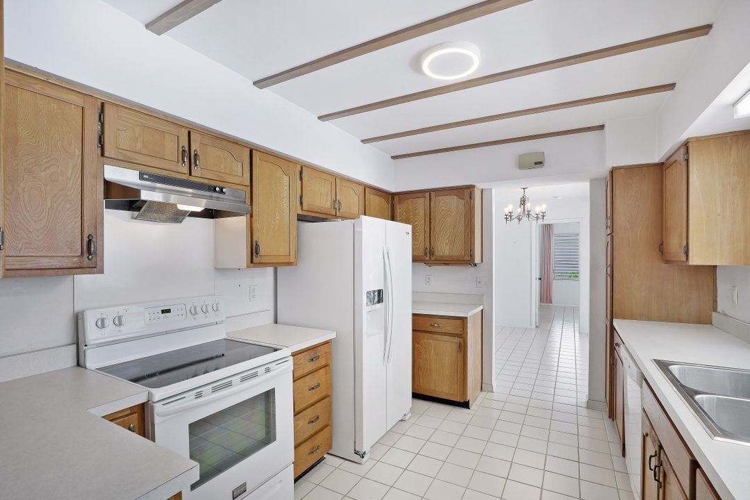 264 Shadowridge Ct, Marco Island, FL 34145