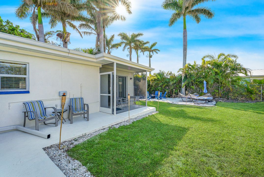 10095 7th St N #1, Naples, FL 34108