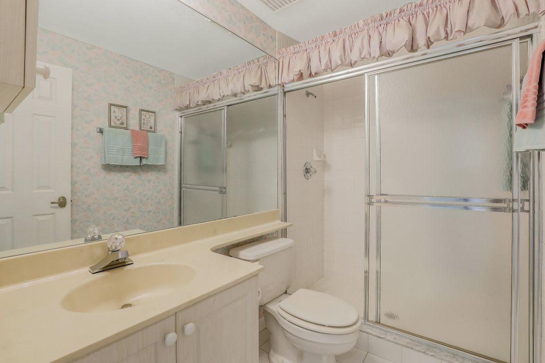 6500 Valen Way #402, Naples, FL 34108