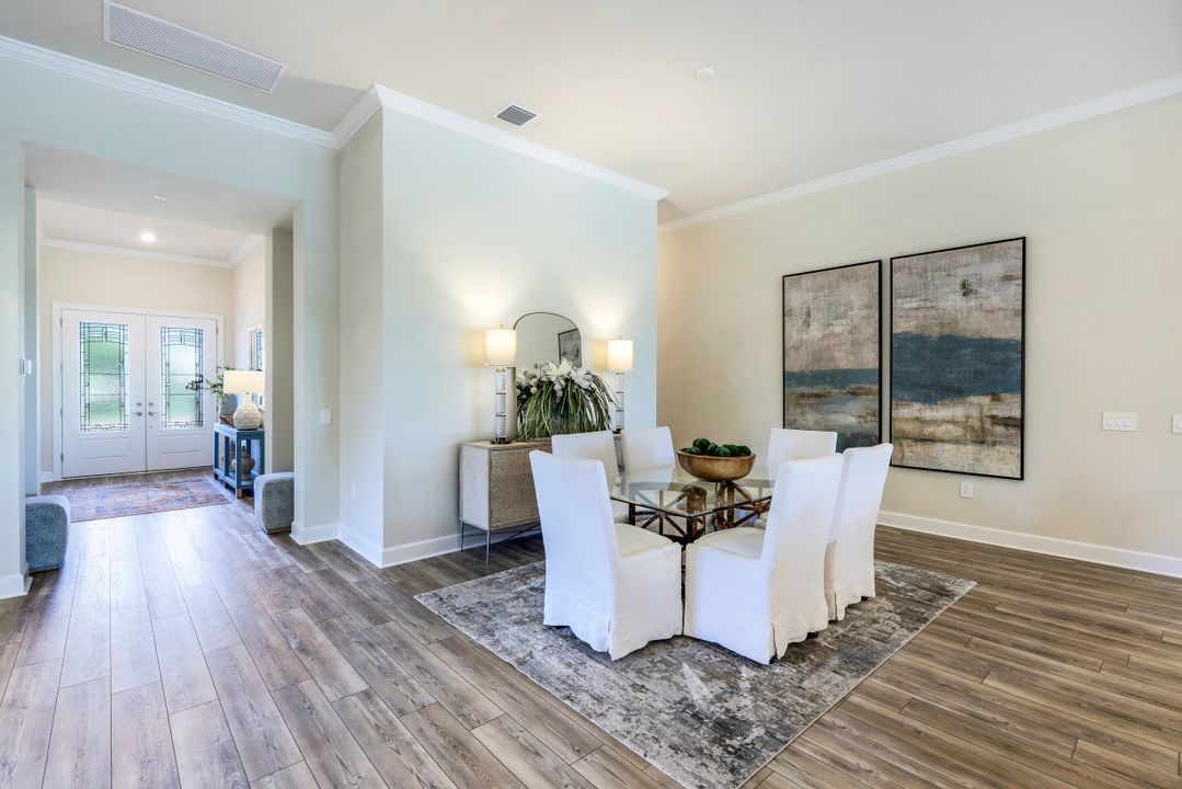 9528 Curlew Dr, Naples, FL 34120