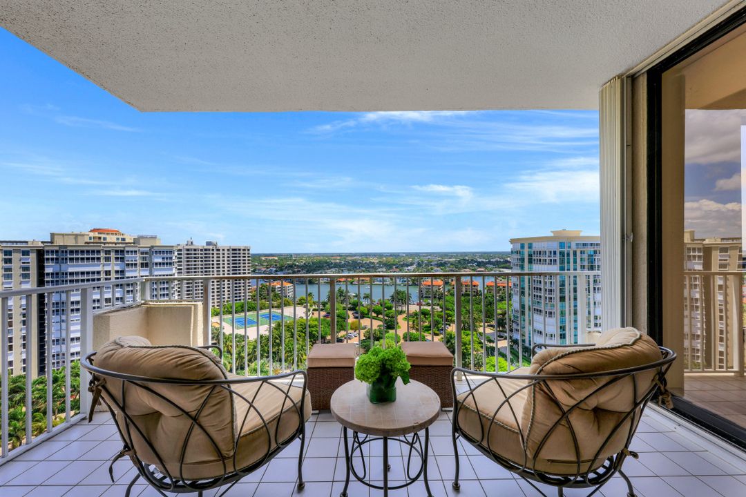 4301 Gulf Shore Blvd N #1700, Naples, FL 34103