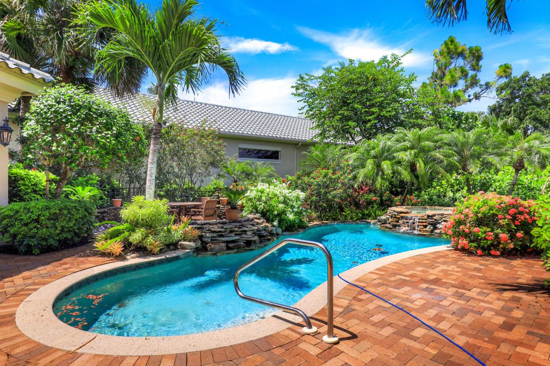 26384 Augusta Creek Ct, Bonita Springs, FL 34134