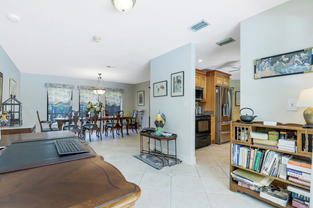 2326 Kings Lake Blvd, Naples, FL 34112