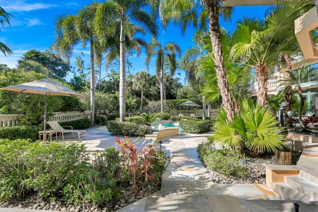 4309 Brynwood Dr, Naples, FL 34119