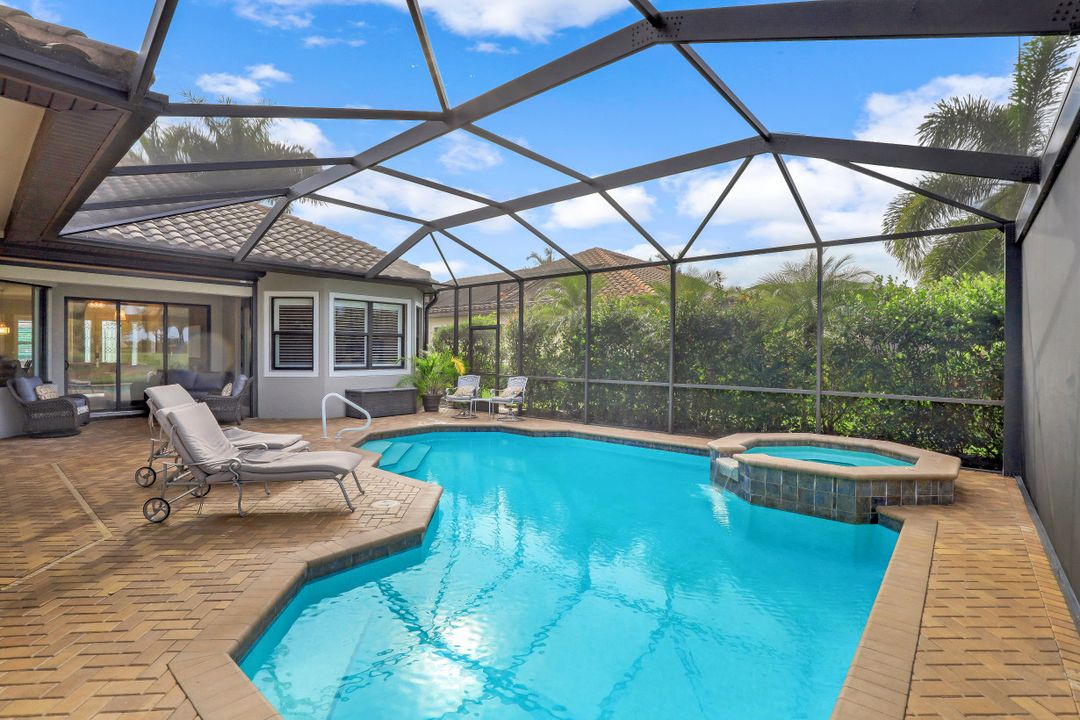 10153 Biscayne Bay Ln, Naples, FL 34120