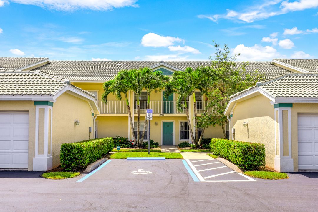 4940 Cougar Ct S #101, Naples, FL 34109