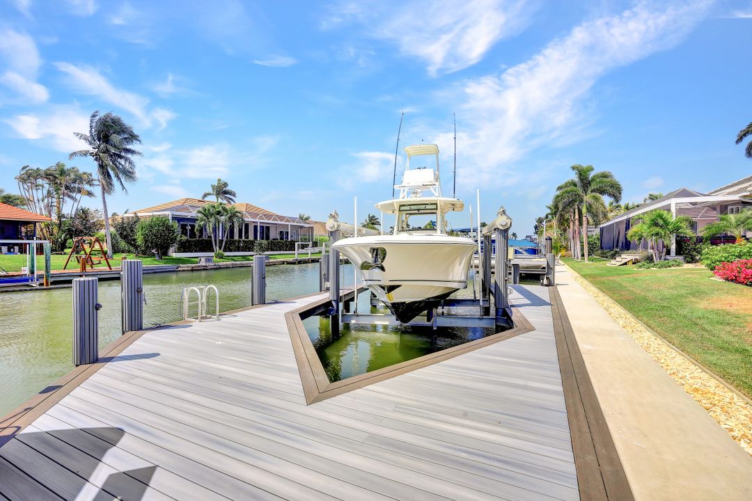 318 Polynesia Ct, Marco Island, FL 34145