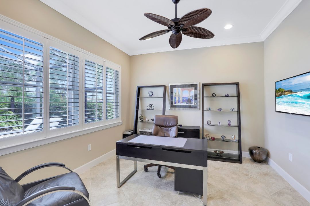 9403 Copper Rock Ct, Naples, FL 34120