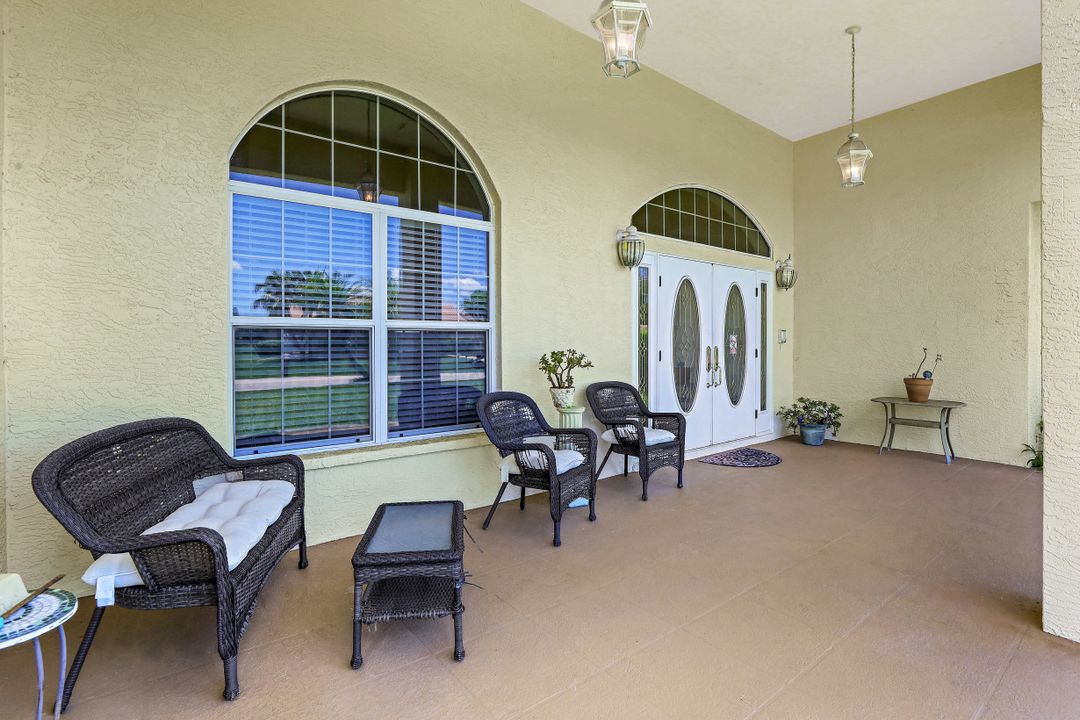 6705 Overlook Dr, Fort Myers, FL 33919