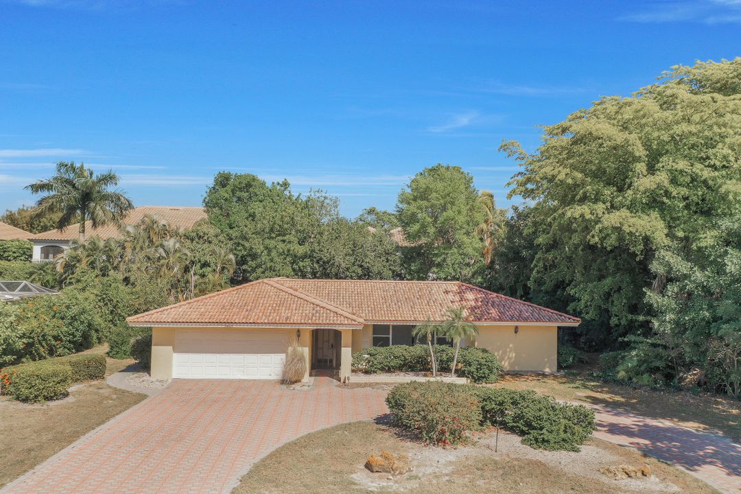 3840 Crayton Rd, Naples, FL 34103