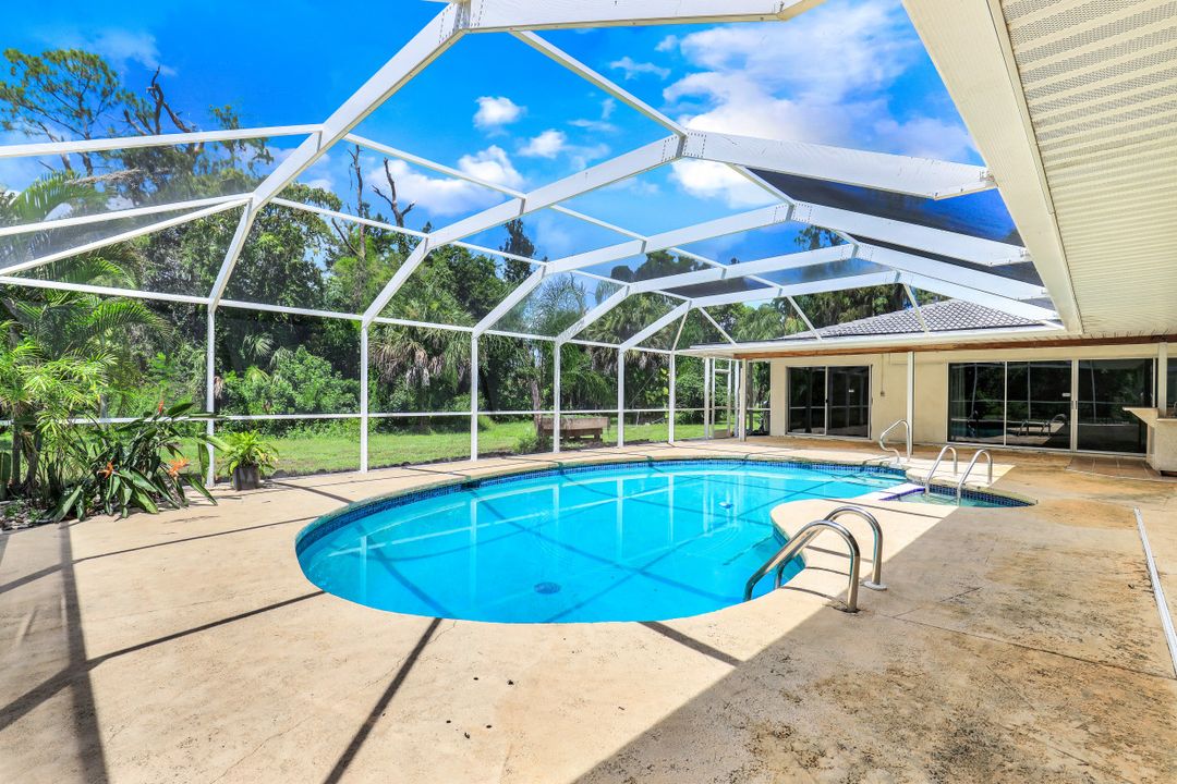 27126 Rue De Paix, Bonita Springs, FL 34135