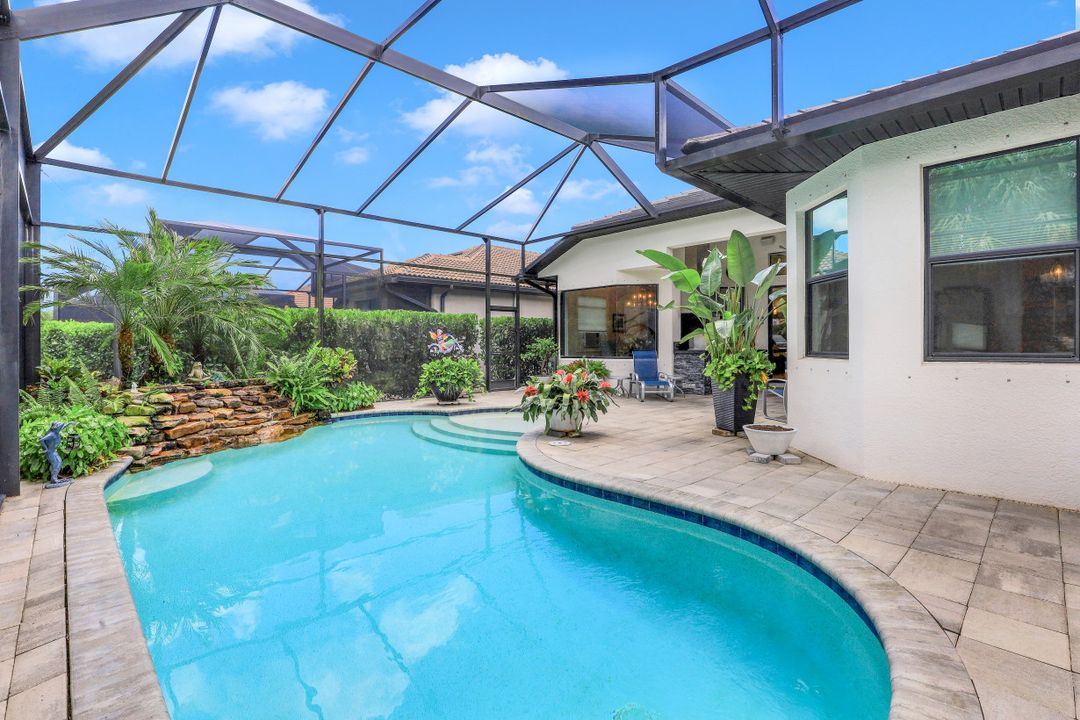 10102 Palazzo Dr, Naples, FL 34119