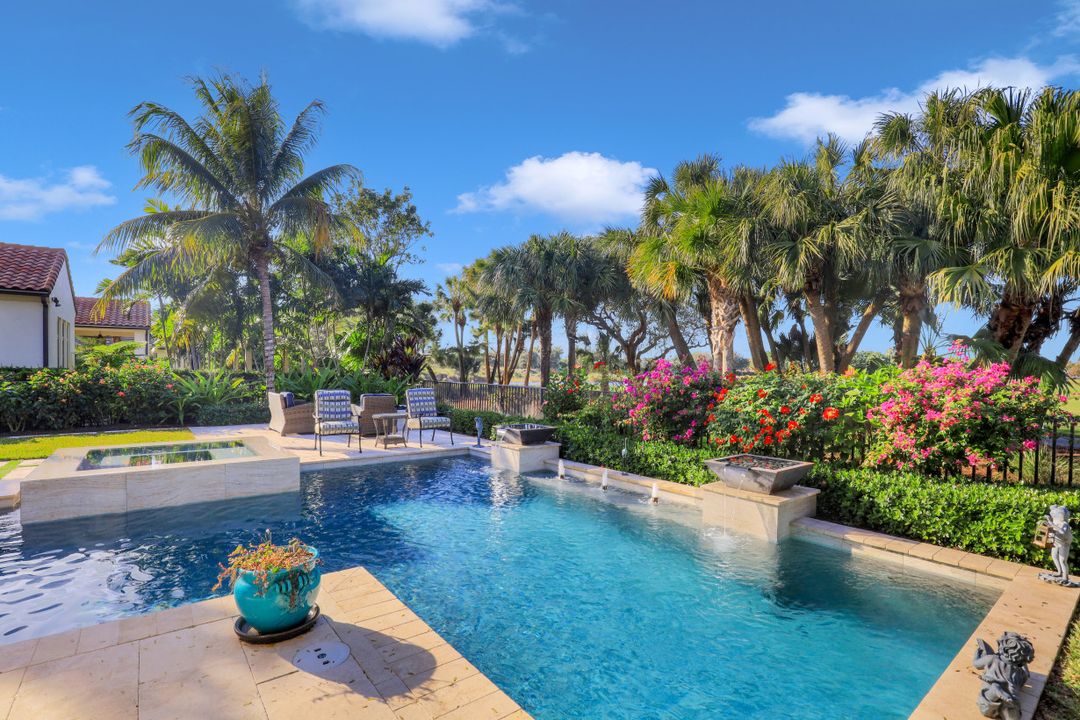 3255 Tavolara Ln, Naples, FL 34114