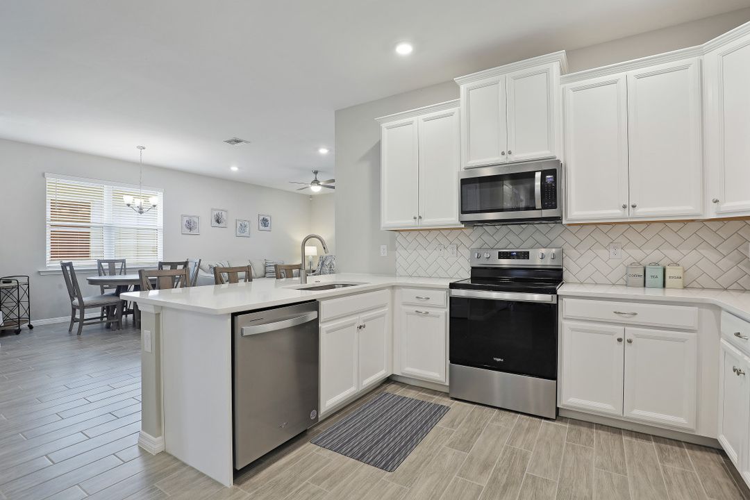 1077 Tranquil Brk Dr, Naples, FL 34114