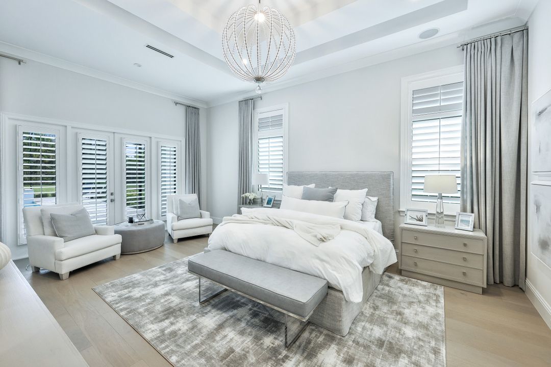 603 West St, Naples, FL 34108