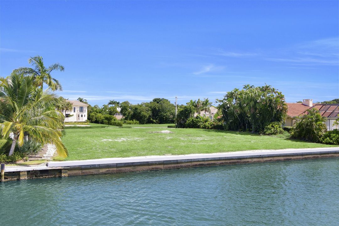 580 S Barfield Dr, Marco Island, FL 34145