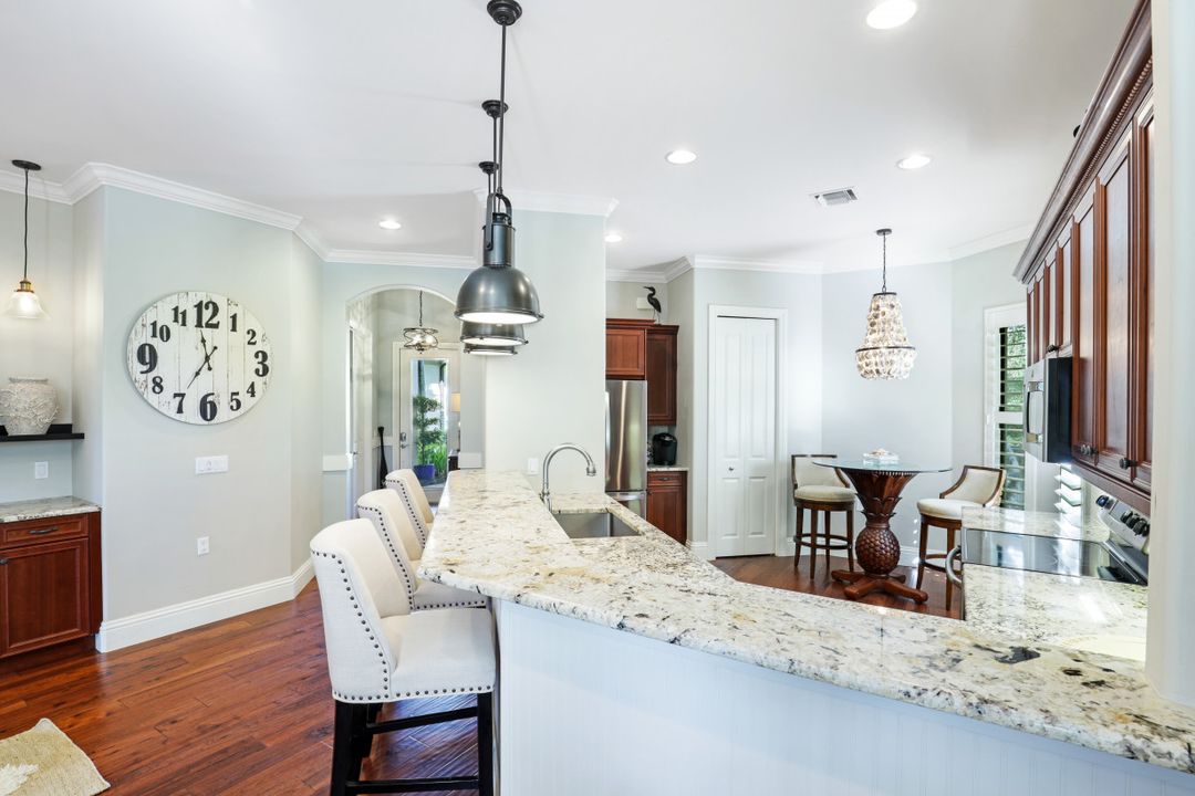 7599 Moorgate Point Way, Naples, FL 34113