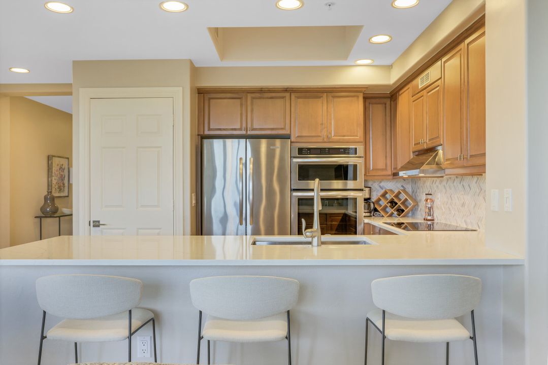 2738 Tiburon Blvd E, Naples, FL 34109