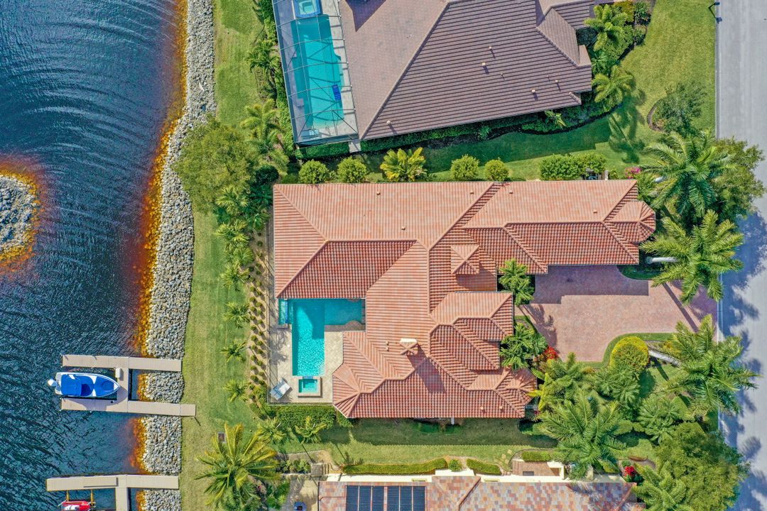 9214 Marble Stone Dr, Naples, FL 34120